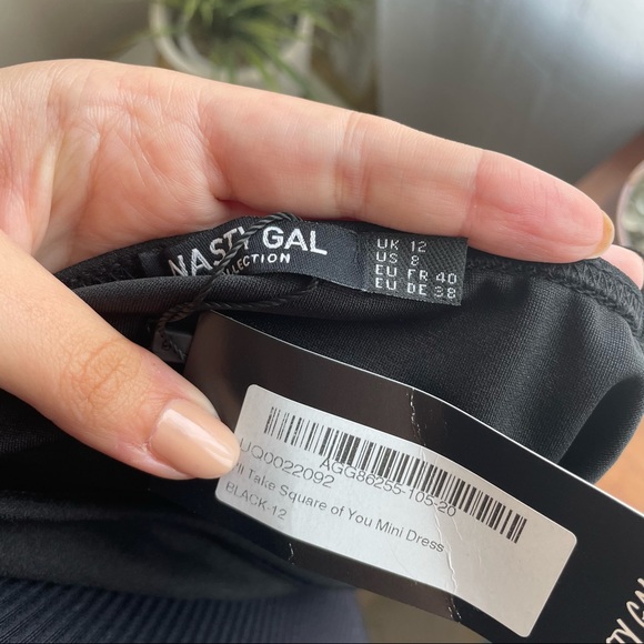 Nasty Gal Sleeveless Black Fitted Dress - Picture 4 of 6